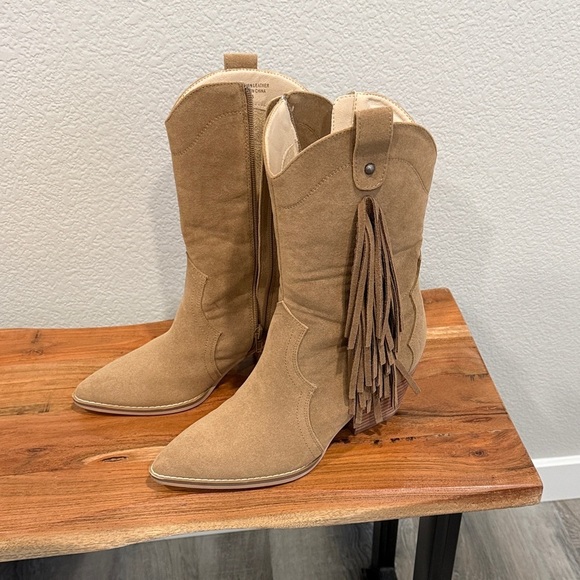 Sole Society Shoes - Oasis Society Tan Faux Suede Fringe Western Boots sz 7.5